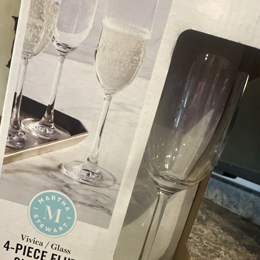 Martha Stewart Vivica Champagne Flutes Set of 4 Glasses 7.3 oz New in Box